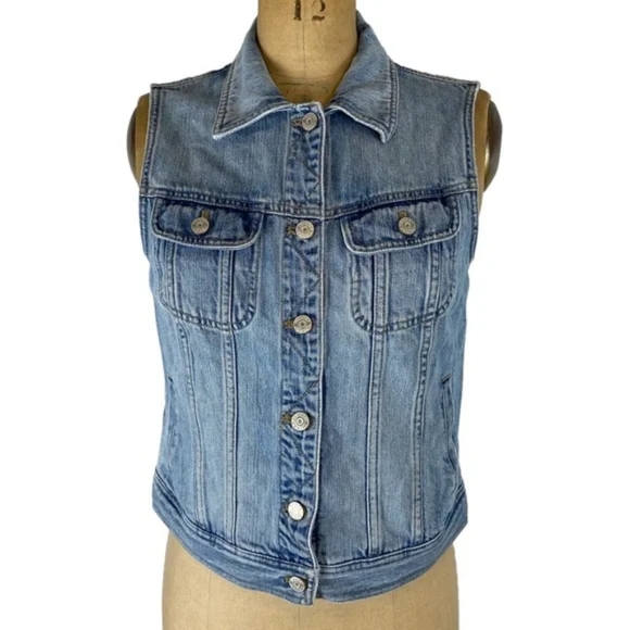 Chaps Women’s Light Wash Denim Vest Size M - Picture 2 of 11